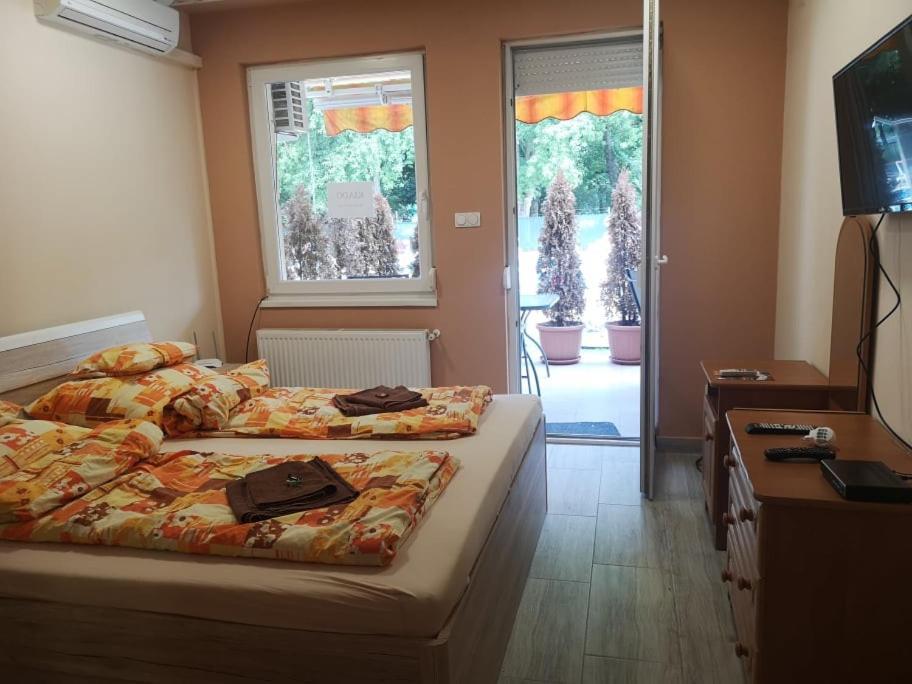 Relax Beach Apartman Hajduszoboszlo Exterior photo